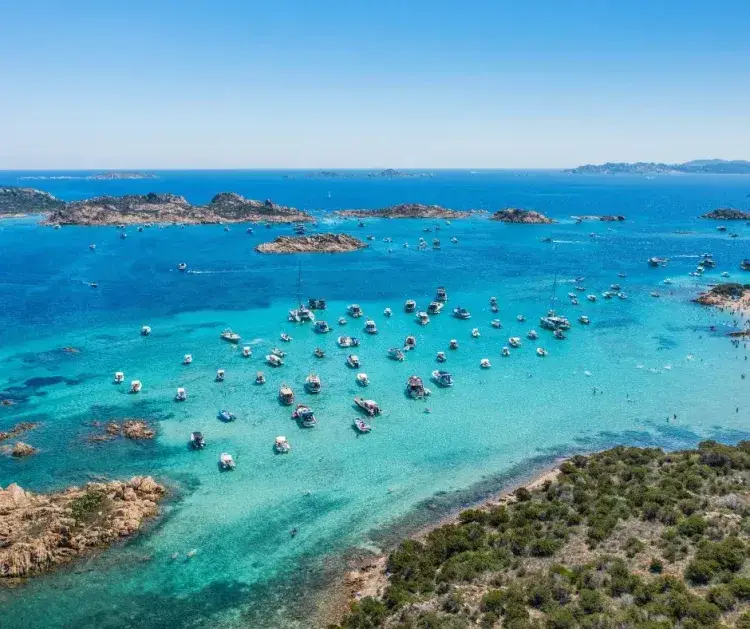 Afbeelding voor artikel: Vliegveld Sardinië: Boek je vlucht en autoverhuur